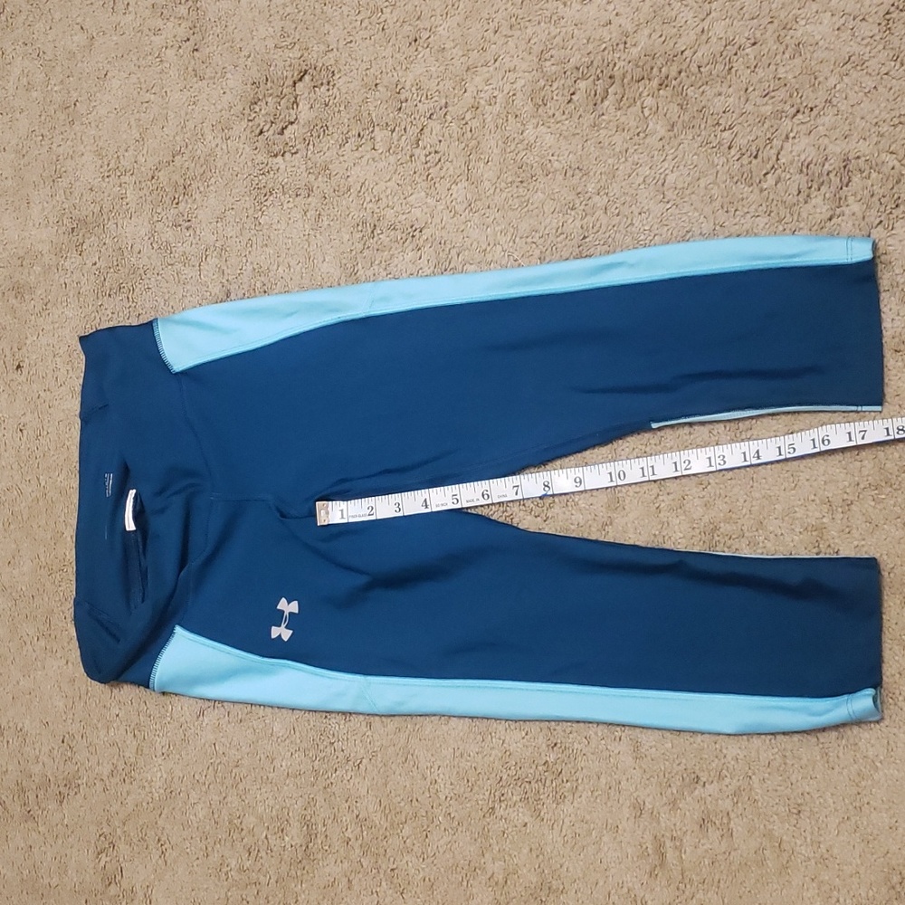 UA capri tights